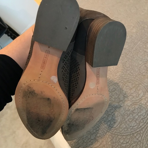 Vince Camuto low cut bootie - Picture 5 of 5